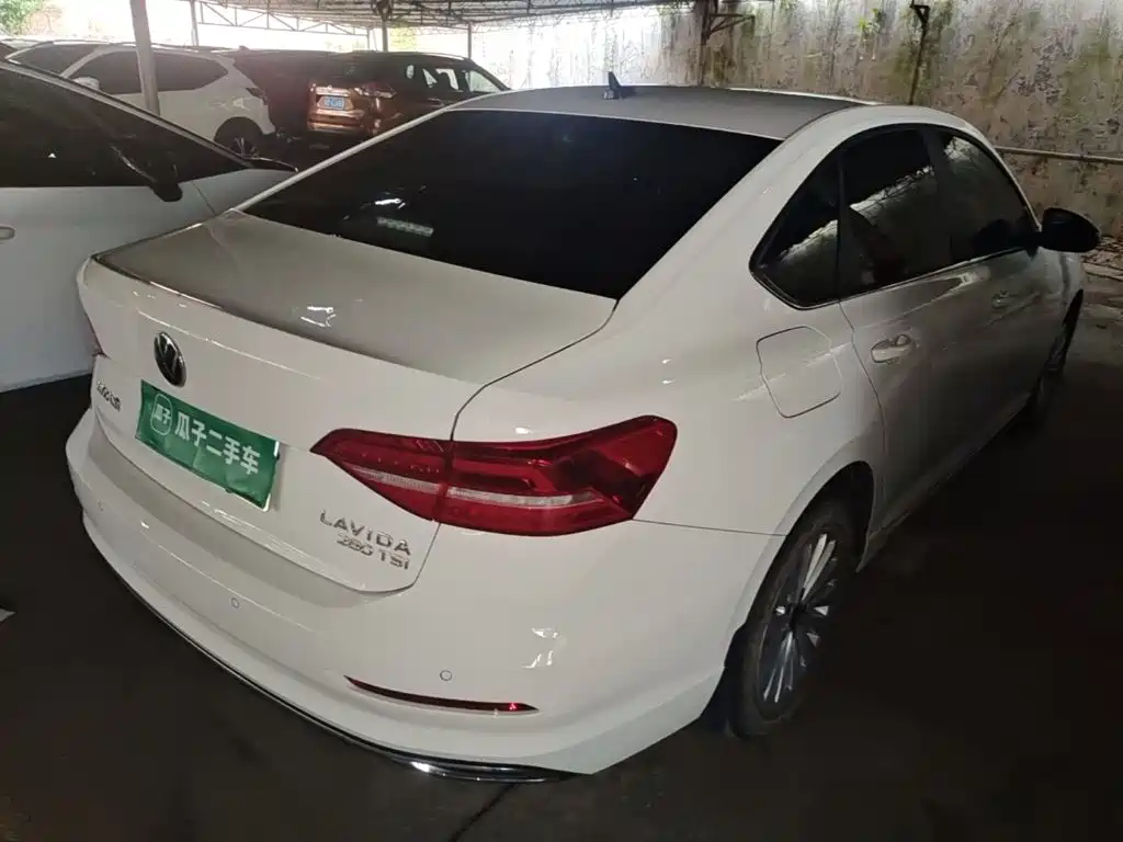 Volkswagen Lavida — миниатюра 4