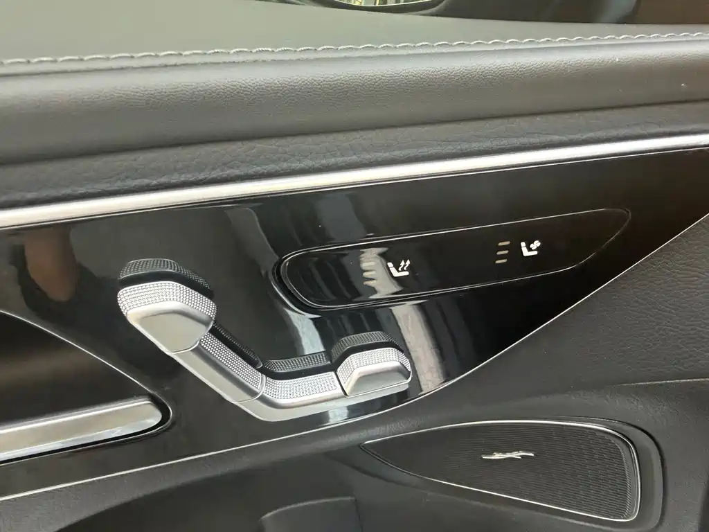 Mercedes-Benz C-Class — миниатюра 5