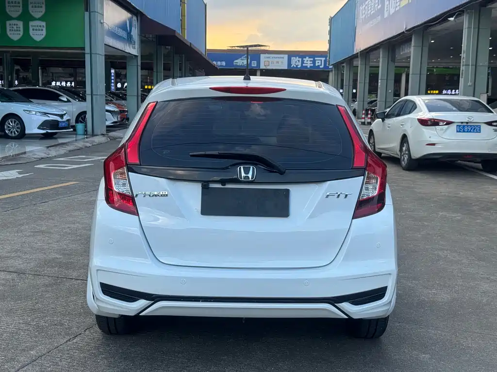 Honda Fit — миниатюра 8