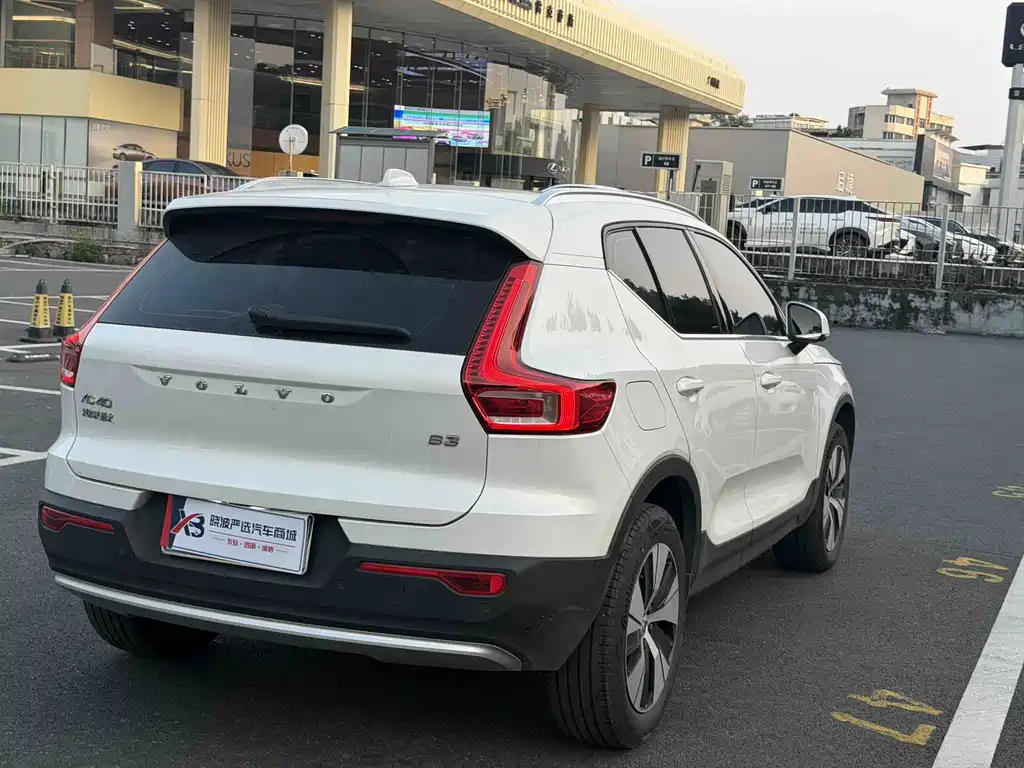 Volvo XC40 — миниатюра 11