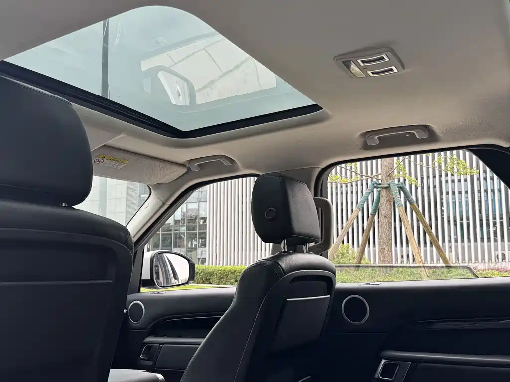 Land Rover Discovery — миниатюра 10