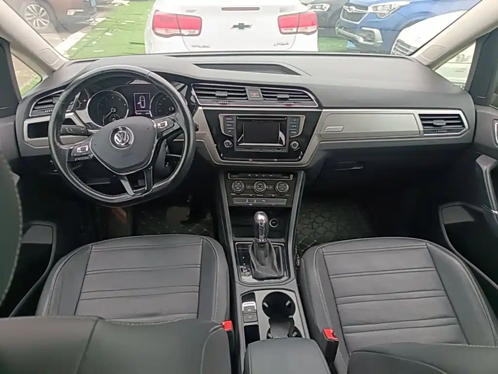Volkswagen Touran — миниатюра 10