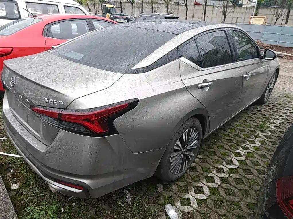 Nissan Teana — миниатюра 7