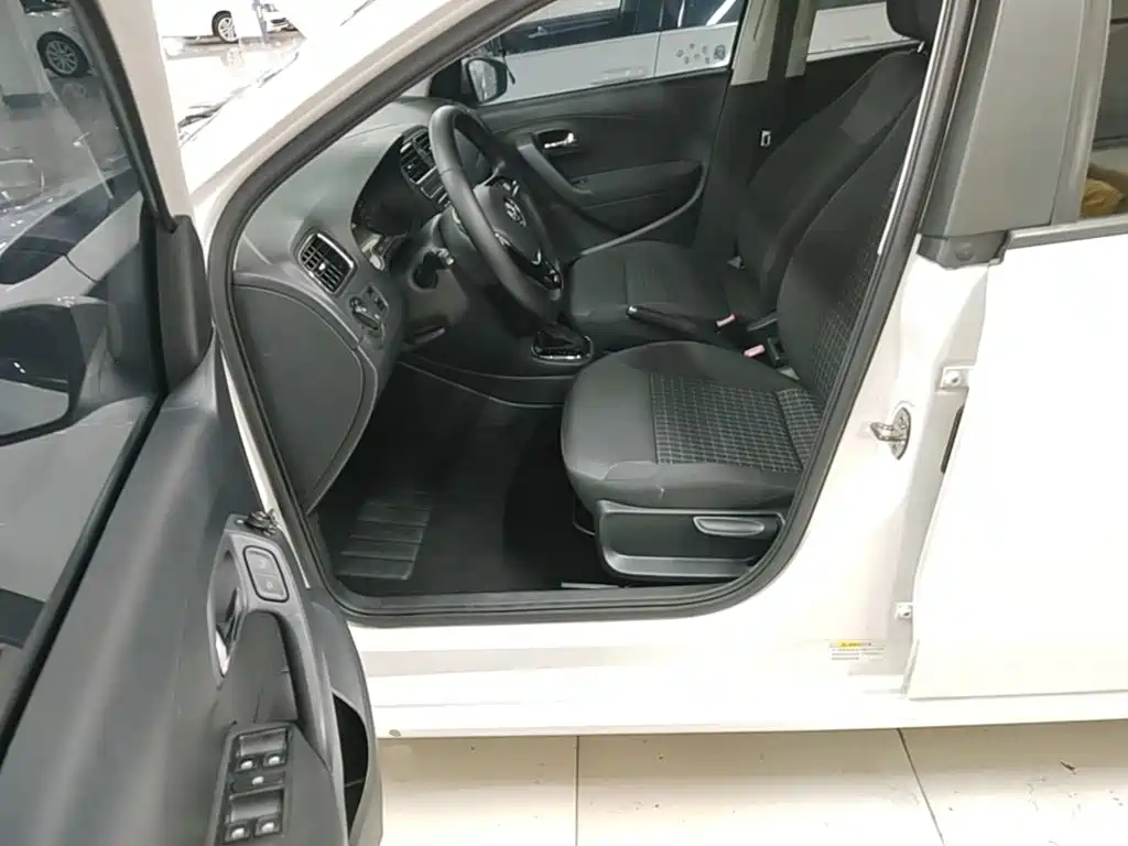 Volkswagen Polo — миниатюра 15