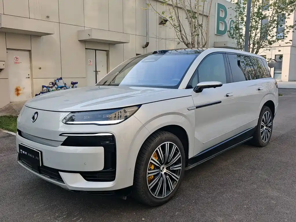 Denza Denza N9