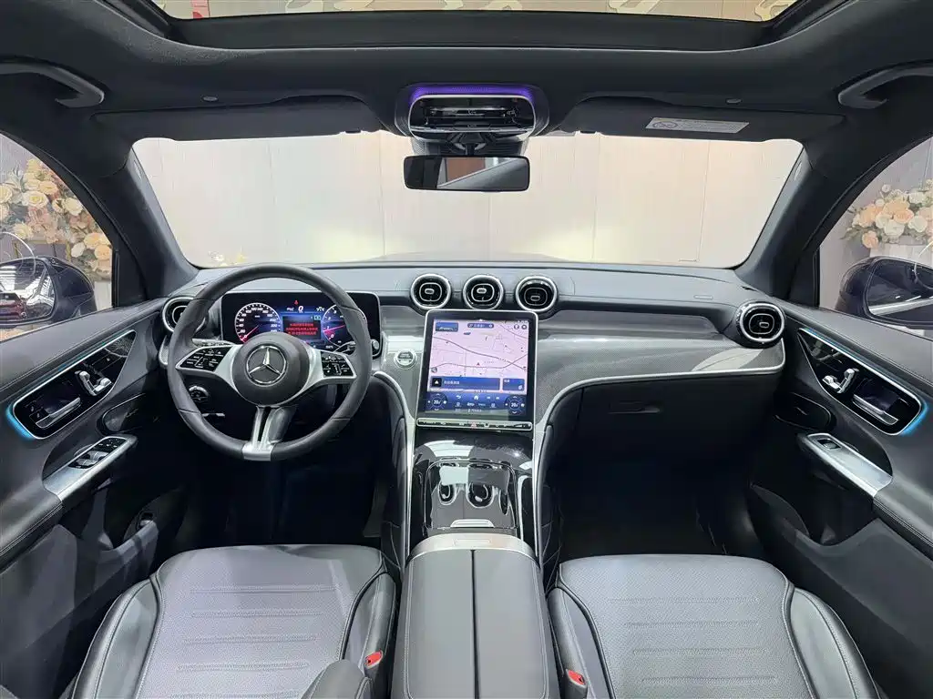 Mercedes-Benz GLC 2024 GLC 260 L 4MATIC 5 мест
