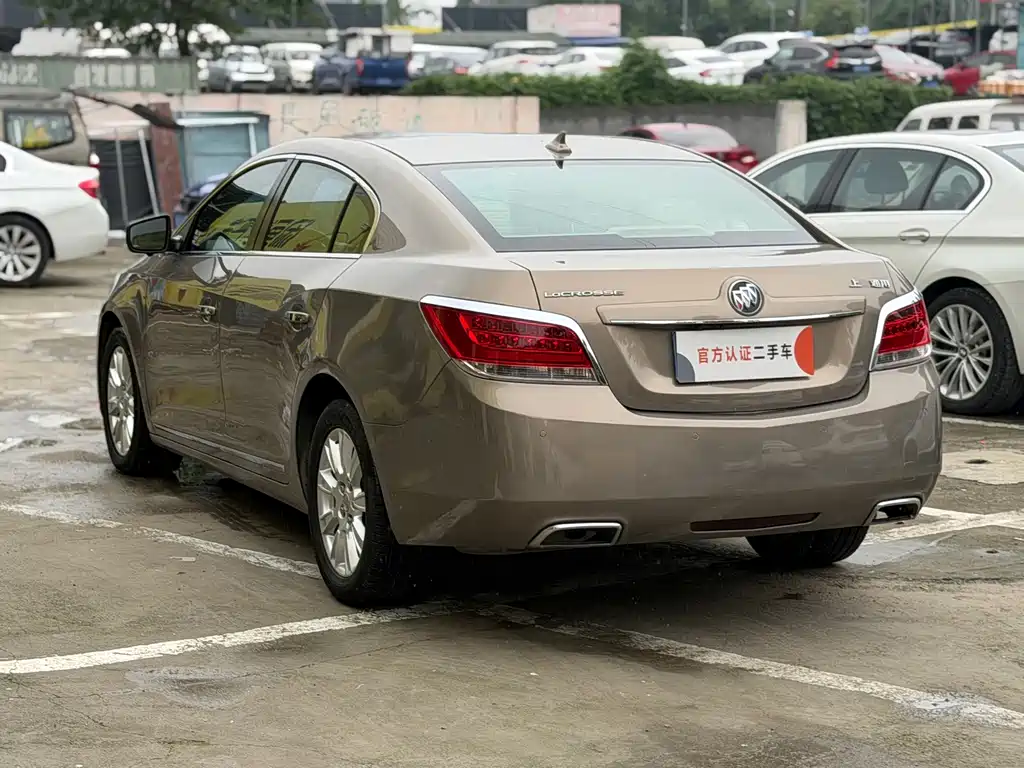 Buick LaCrosse — миниатюра 9
