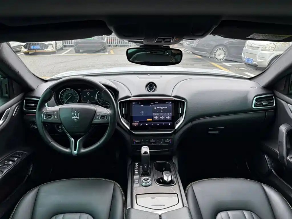 Maserati Ghibli — миниатюра 6