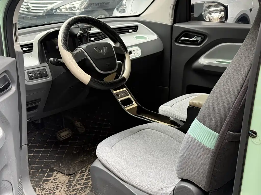 Wuling MINIEV — миниатюра 4