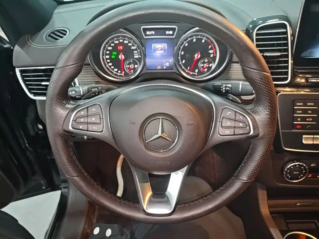 Mercedes-Benz GLE (Import) — миниатюра 11