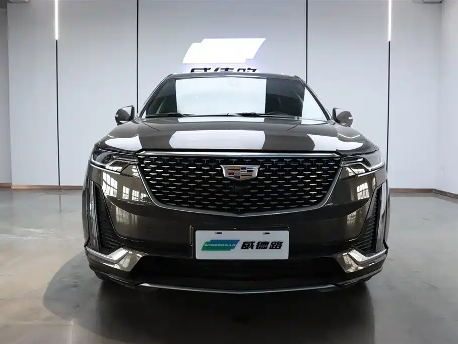 Cadillac XT6 2021 2.0T мест