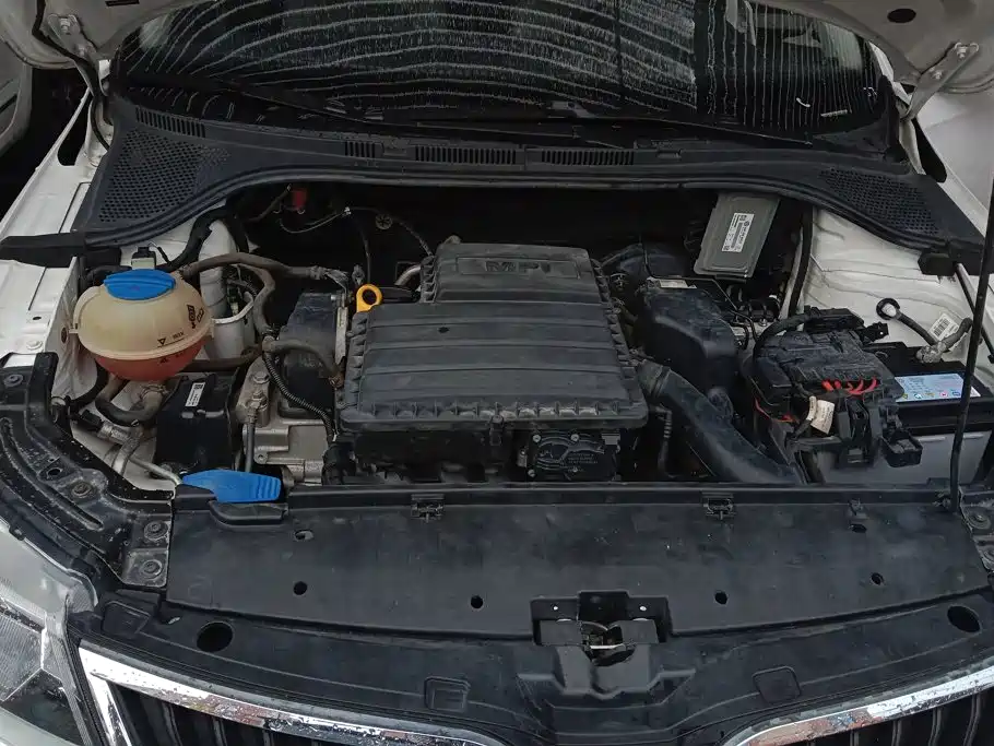 Skoda Rapid — миниатюра 10