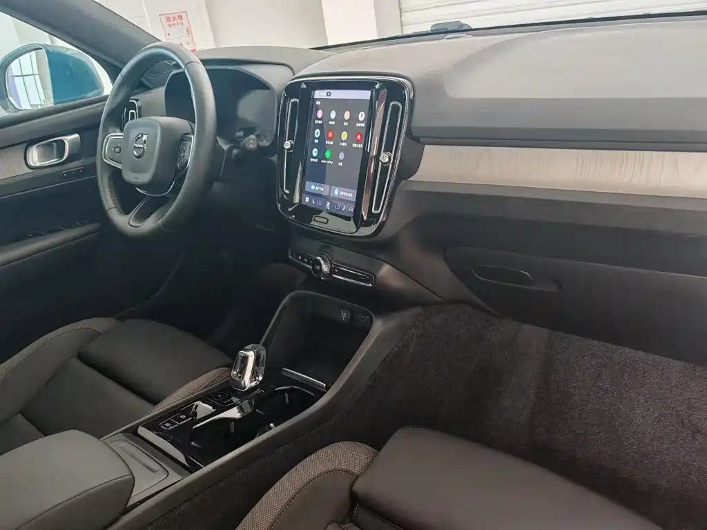 Volvo XC40 — миниатюра 24