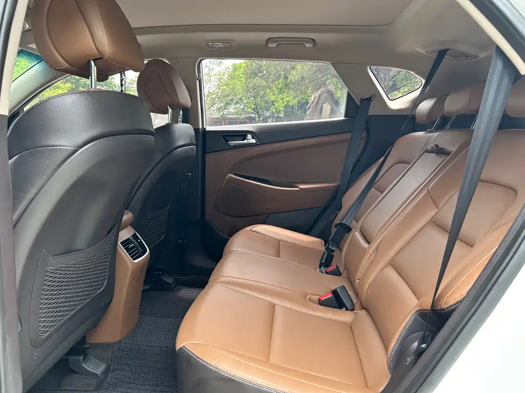 Hyundai Tucson 2015 1.6T DCT Lead