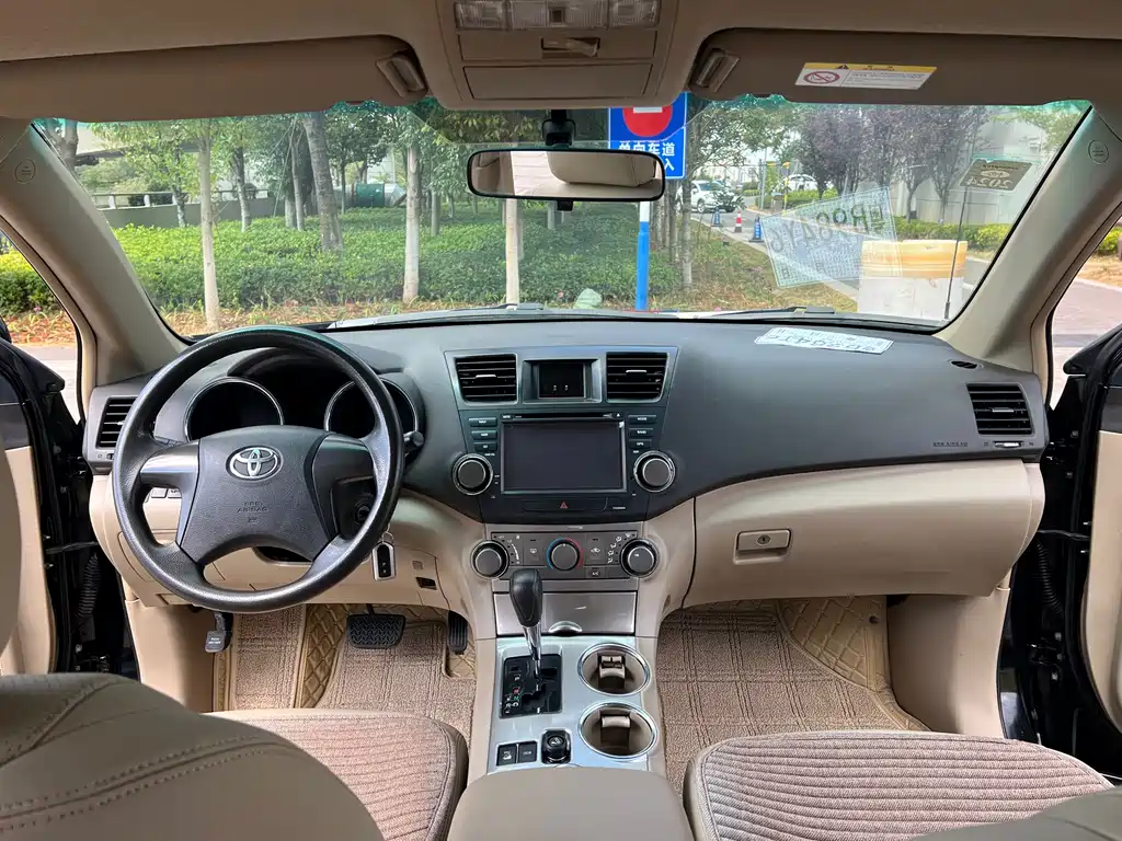 Toyota Highlander — миниатюра 5