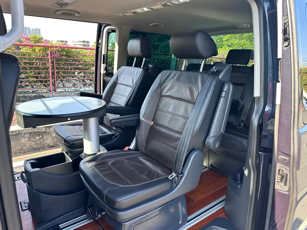 Volkswagen Multivan 2.0TSI 4WD Premium Edition 7 seats, фото 8