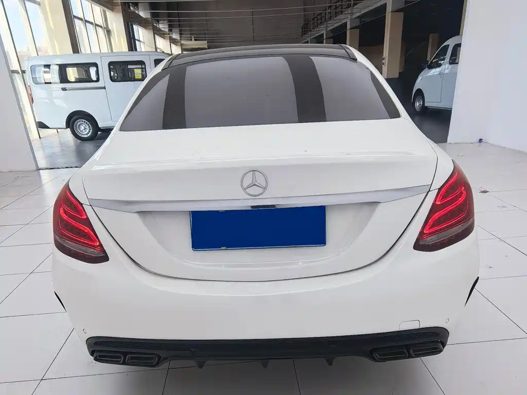 Mercedes-Benz C-Class — миниатюра 9