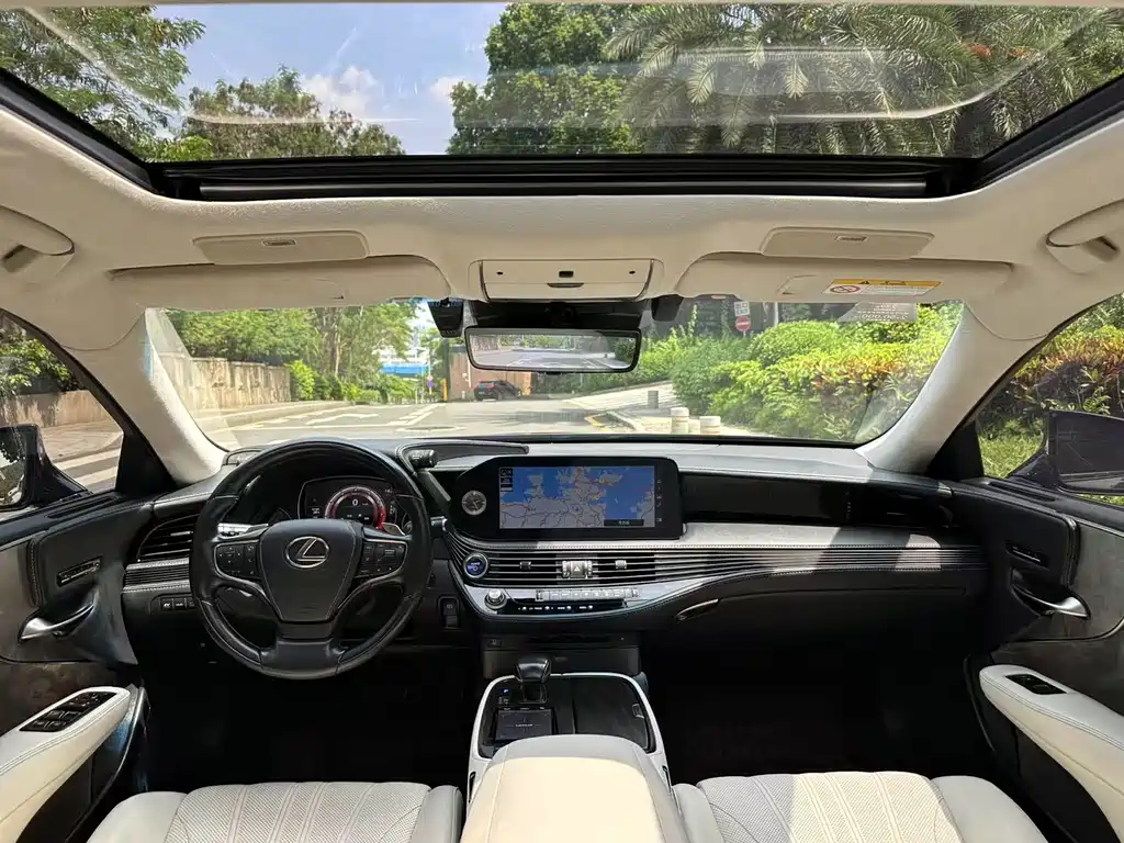 Lexus LS 2021 500h Executive