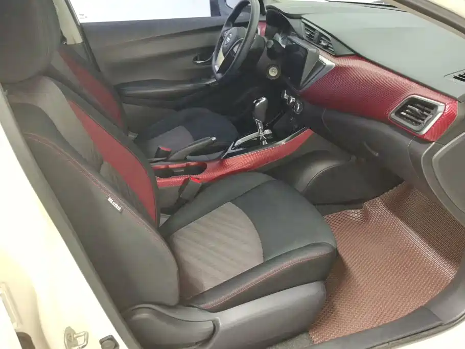 Nissan Bluebird — миниатюра 8