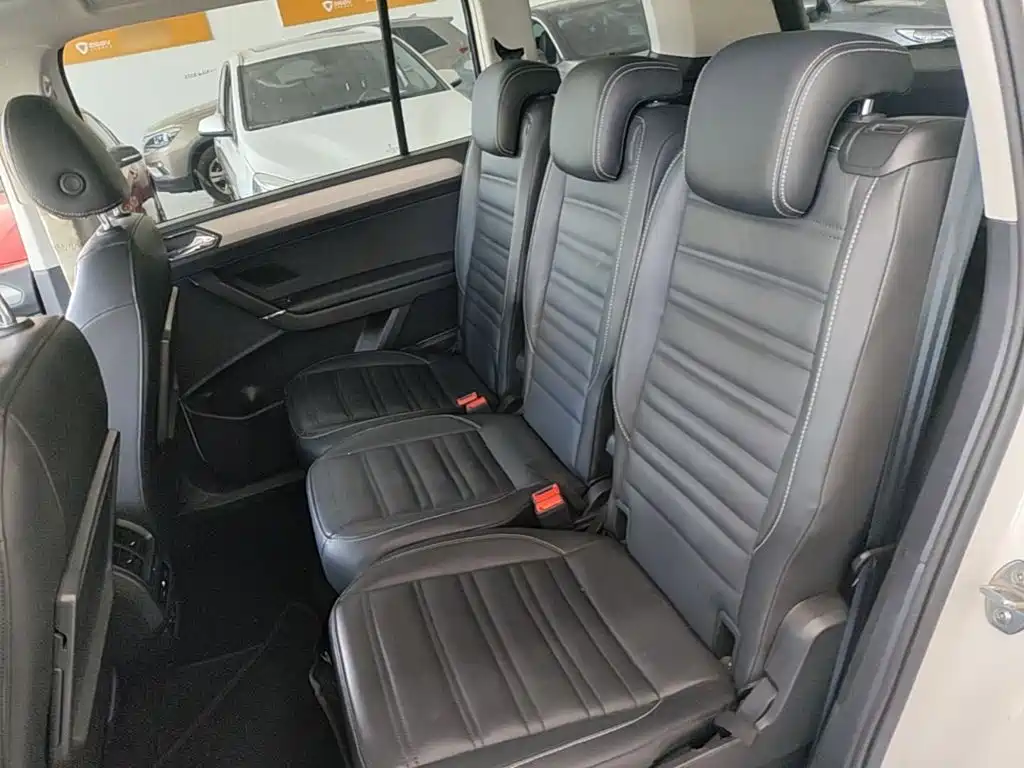 Volkswagen Touran — миниатюра 17