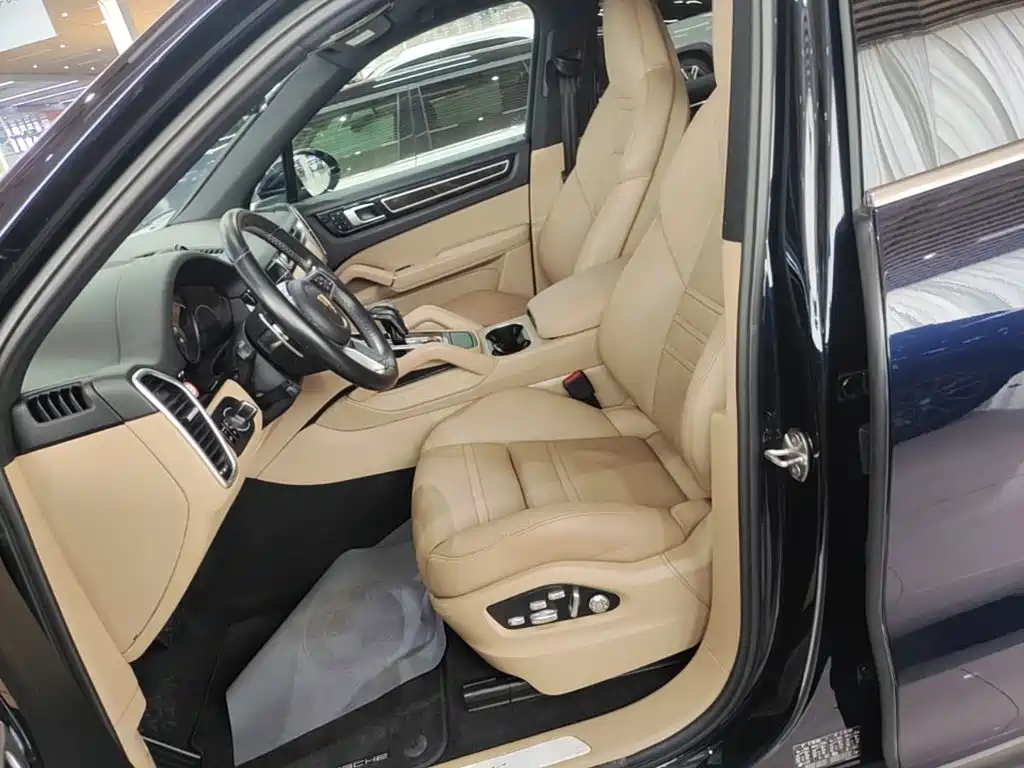 Porsche Cayenne — миниатюра 11