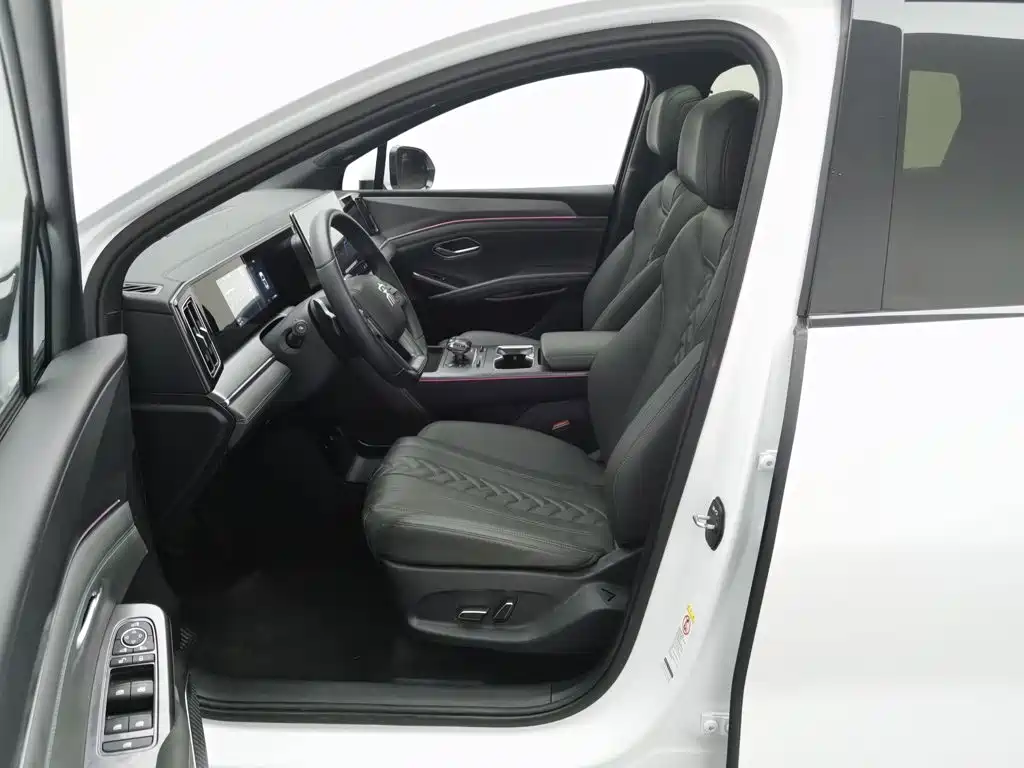 BYD L DM-i — миниатюра 10