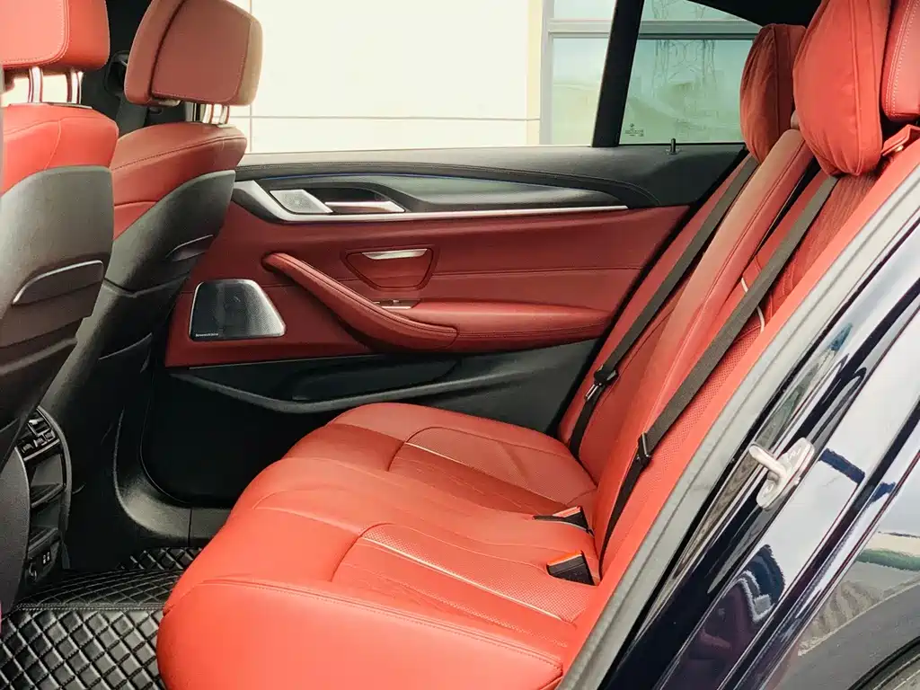 BMW 5 Series New Energy — миниатюра 20