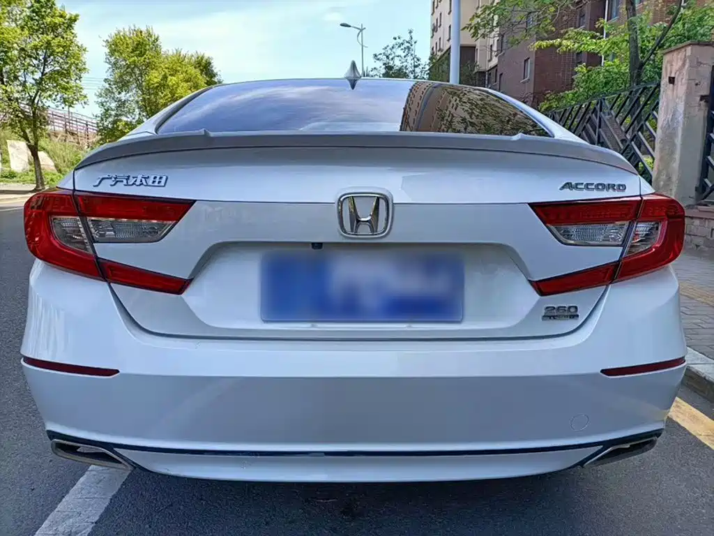 Honda Accord — миниатюра 11