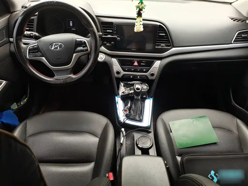 Hyundai Elantra 2018 1.6L AT 15