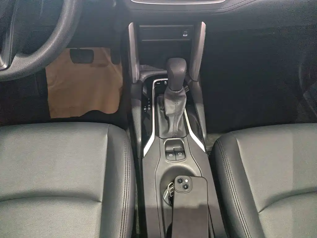 Toyota Corolla Cross — миниатюра 14