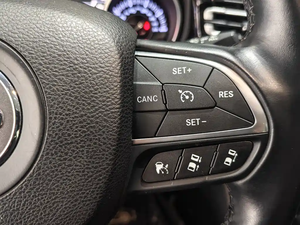 JEEP GRAND COMMANDER