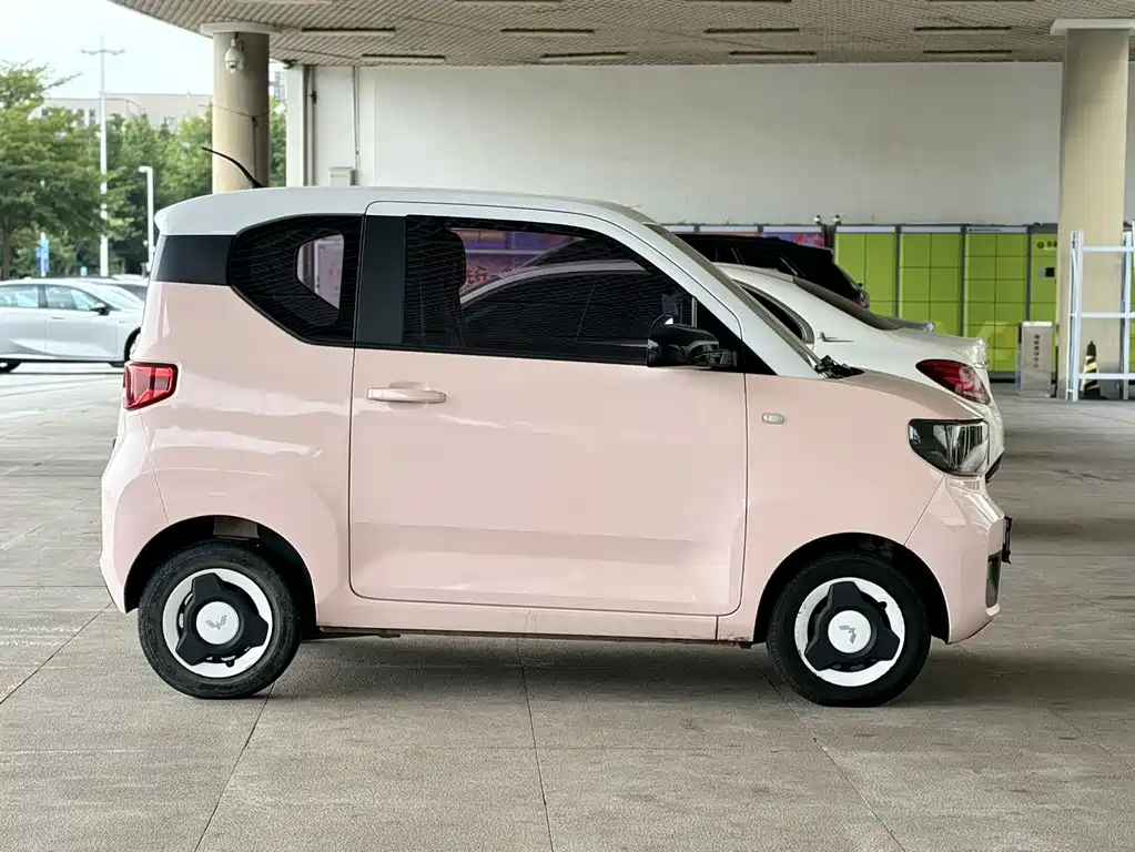 Wuling MINIEV — миниатюра 4