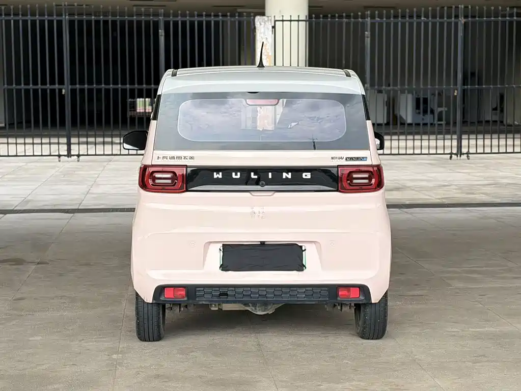 Wuling MINIEV — миниатюра 6