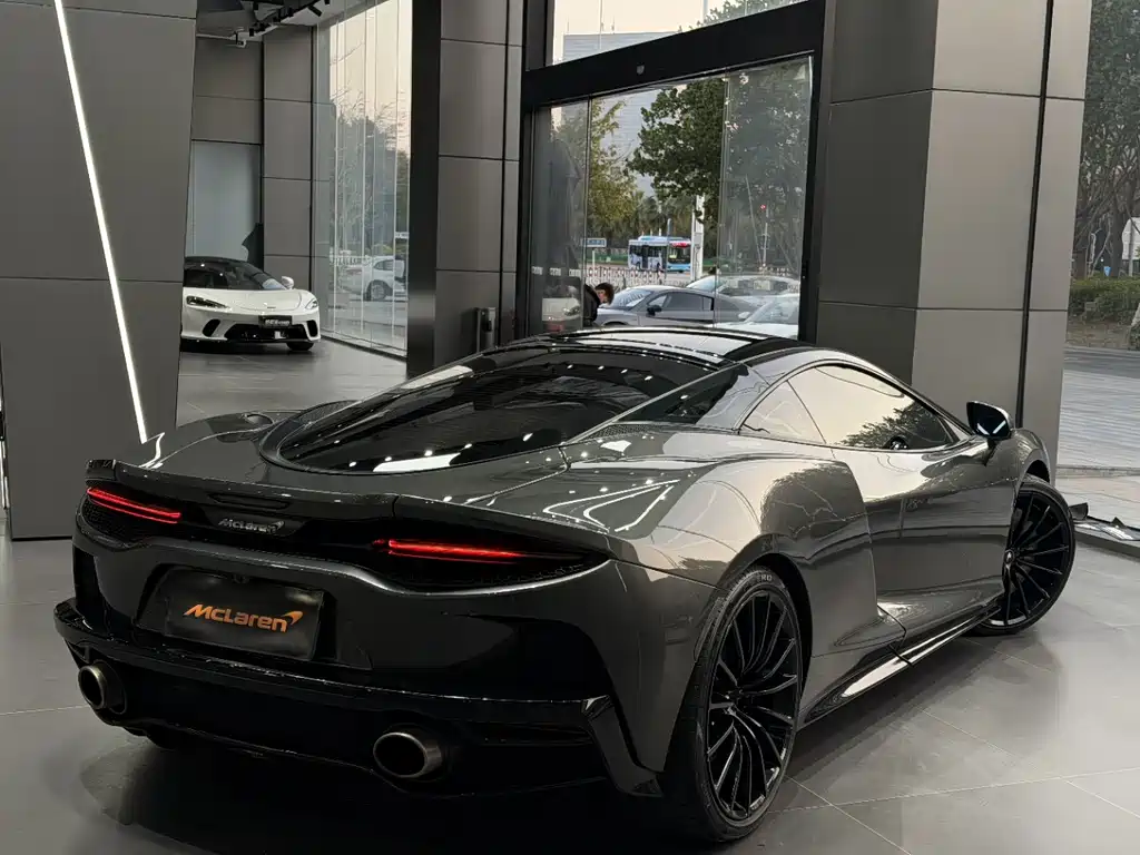 McLaren GT — миниатюра 11