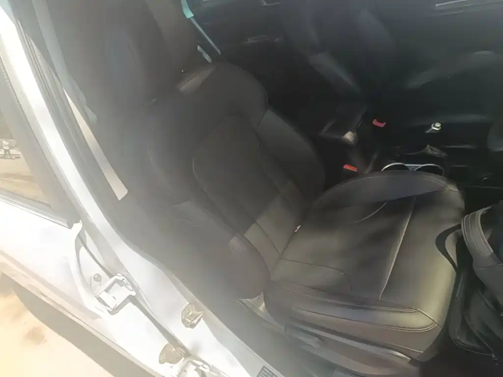 Haval M6 — миниатюра 25