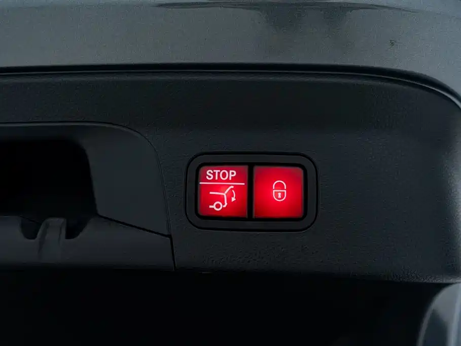 MERCEDES-BENZ GLC COUPE AMG