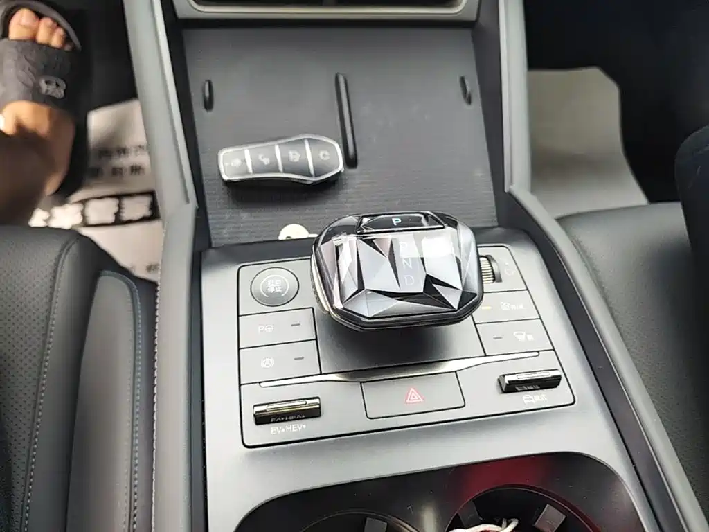 BYD Qin L — миниатюра 14