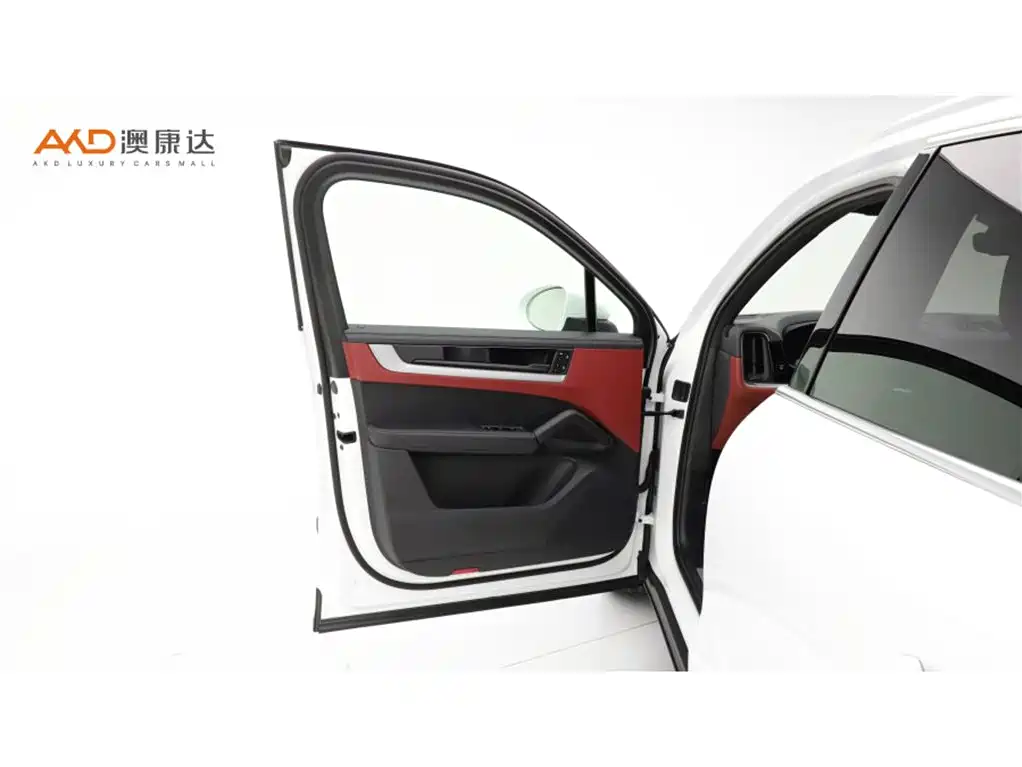 PORSCHE CAYENNE NEW ENERGY