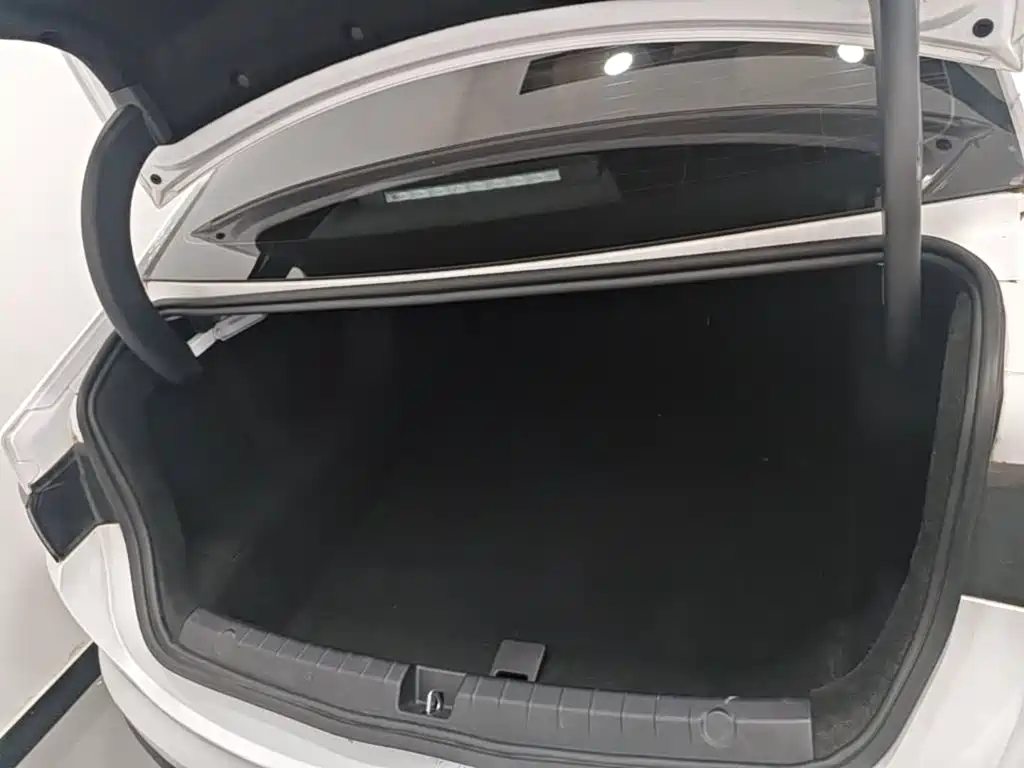 BYD Seal 05 DM-i — миниатюра 19