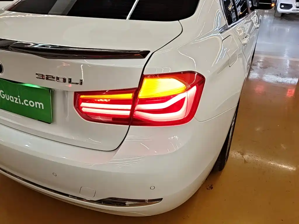 BMW 3 Series — миниатюра 8