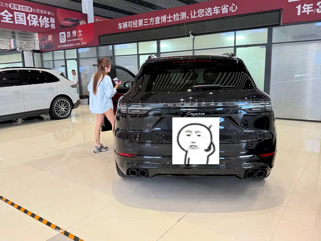 Porsche Cayenne — миниатюра 6