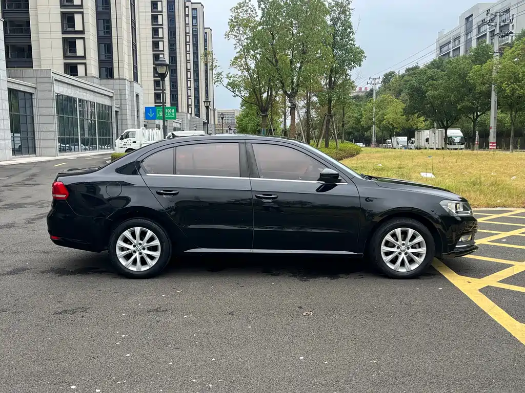 Volkswagen Lavida — миниатюра 7
