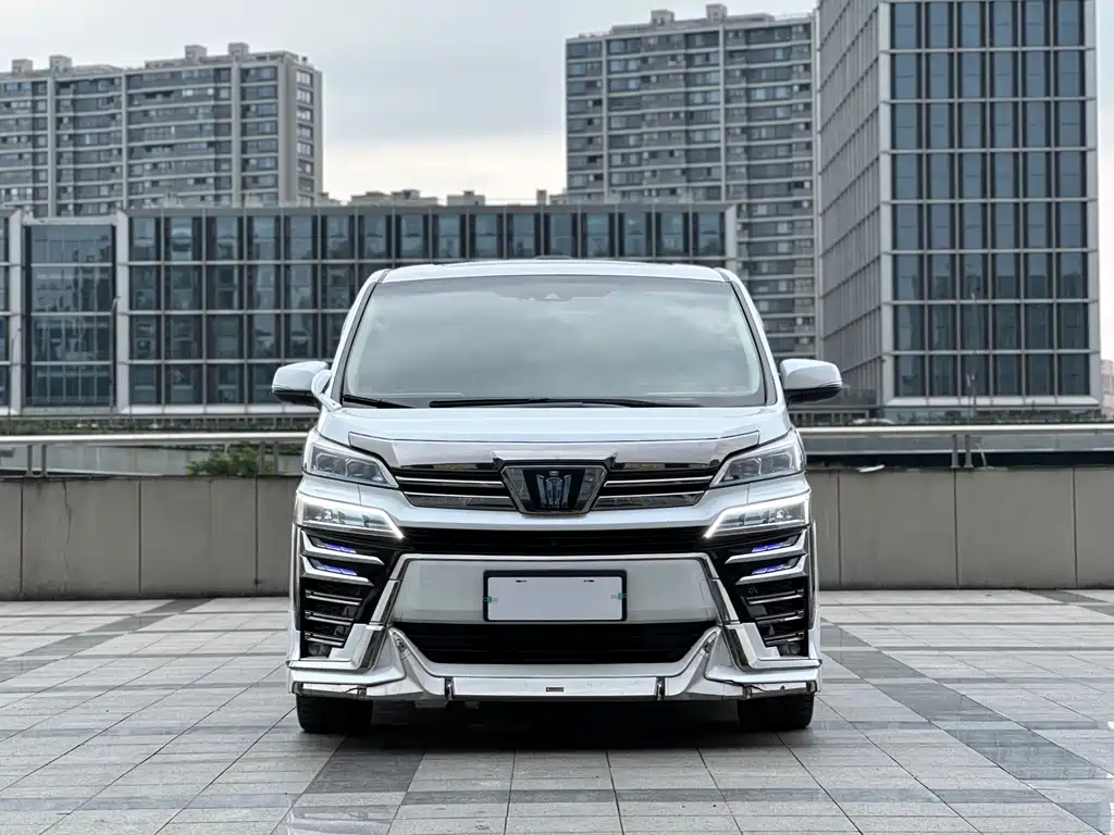 Toyota Vellfire 2019 2.5L HV Luxury