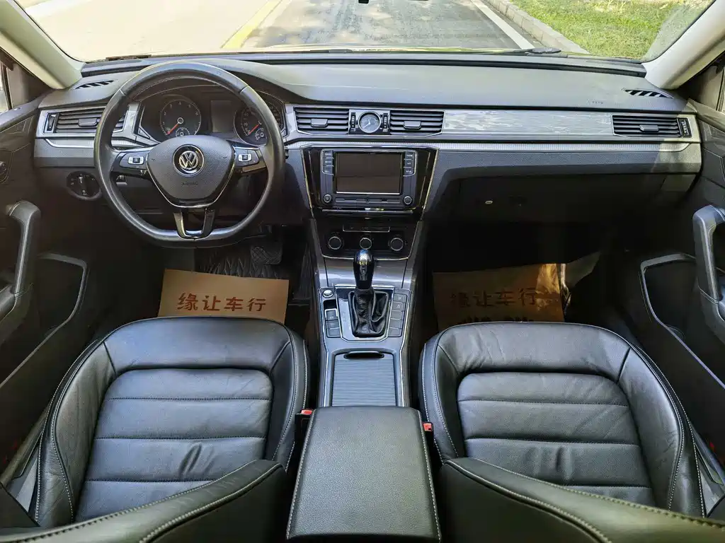 Volkswagen Passat — миниатюра 7
