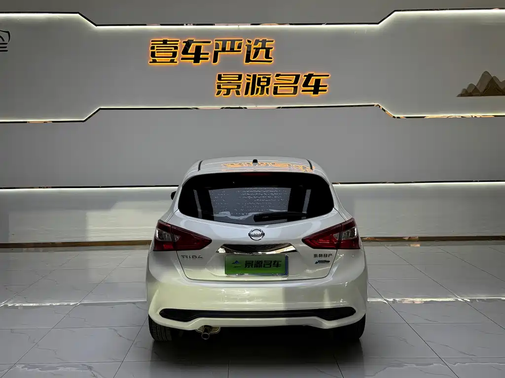 Nissan Tiida — миниатюра 17