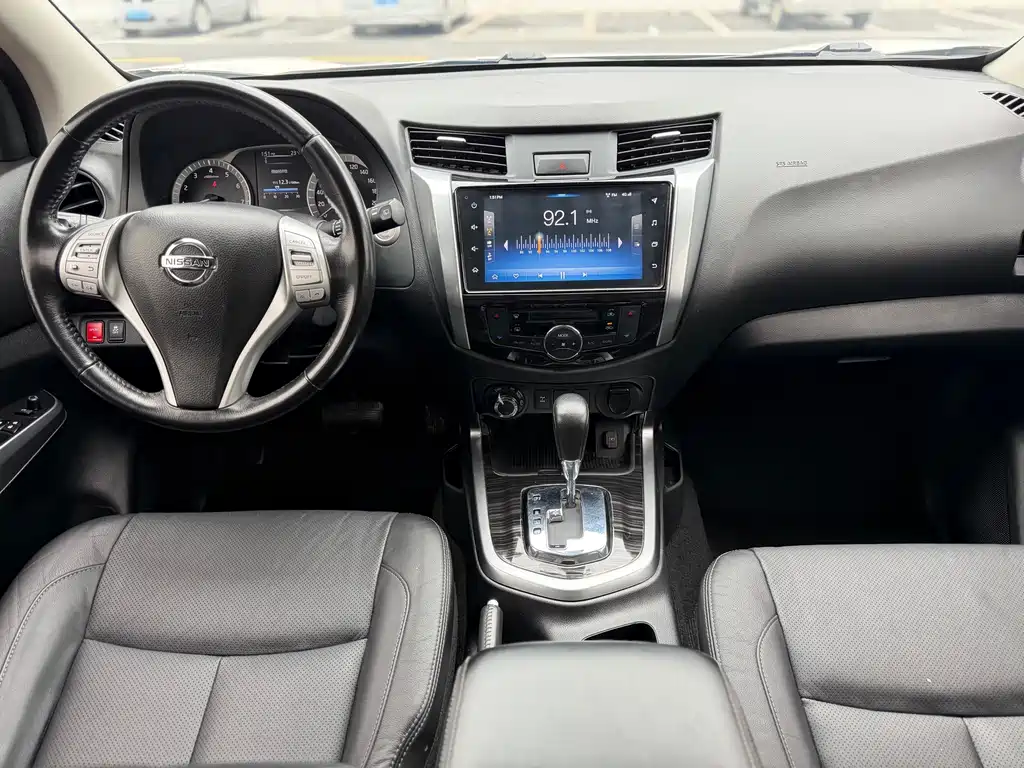 Nissan Terra — миниатюра 8