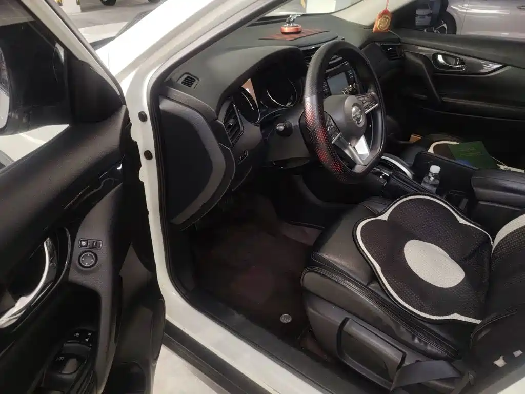 Nissan X-Trail — миниатюра 14