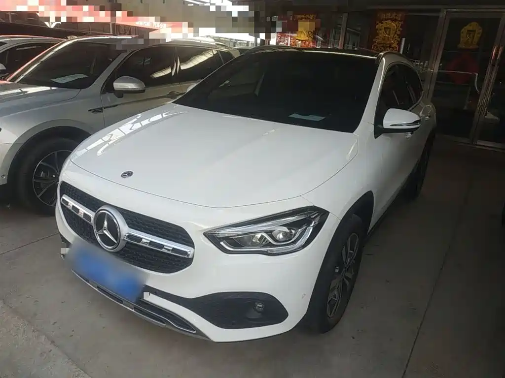 Mercedes-Benz GLA 2021