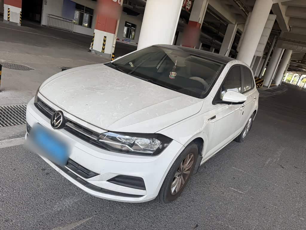 Volkswagen Polo 1.5 л 2021 г. Белый, пробег 40700 км
