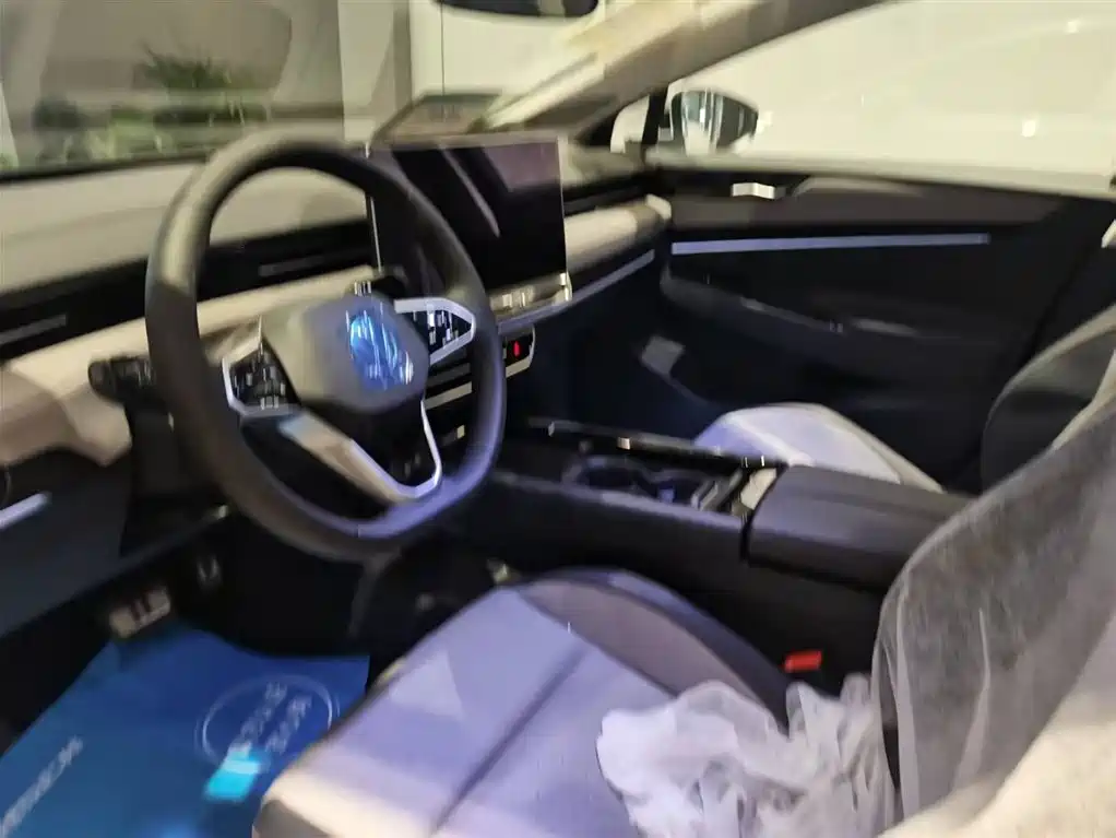 VOLKSWAGEN ID.7 VIZZION